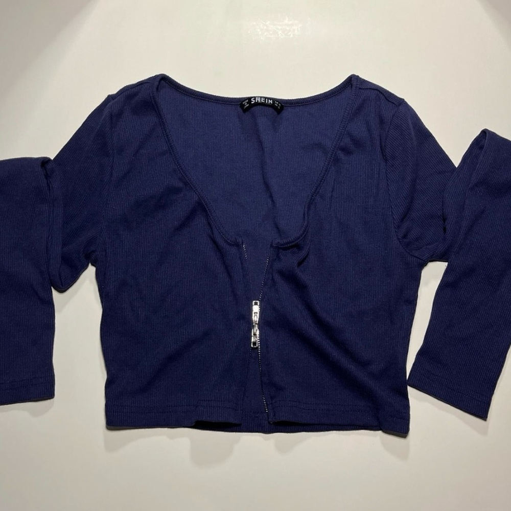 Long sleeve zip up crop top